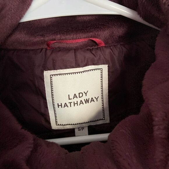 Maroon Fur Vest - Picture 6 of 15